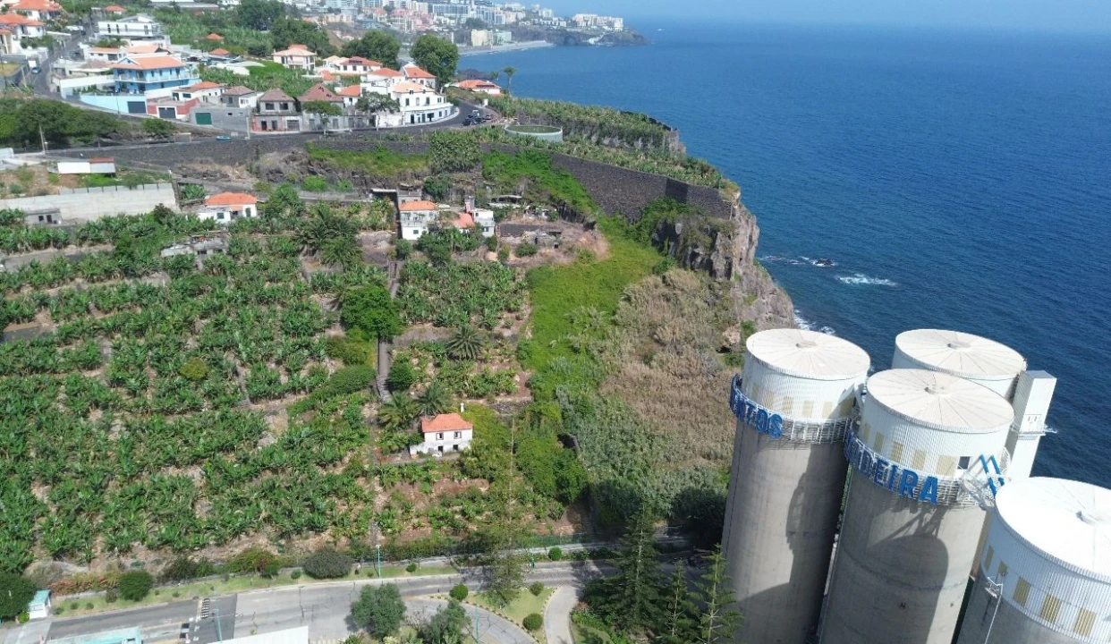 Terreno para Venda em Funchal Foto 13