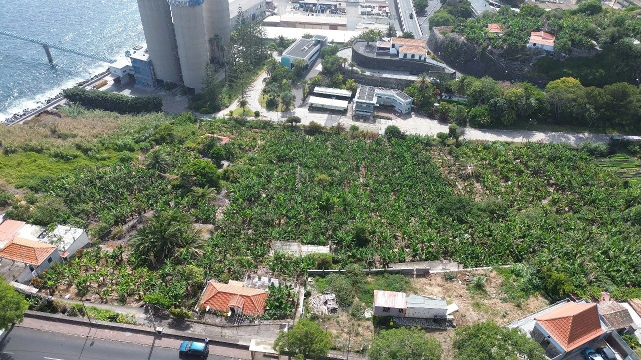 Terreno para Venda em Funchal Foto 19