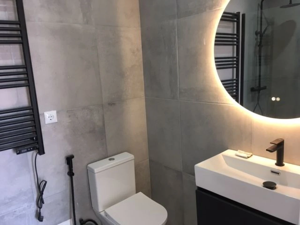 Apartamento T-3 para Venda em Mina de Água, Amadora Foto 10