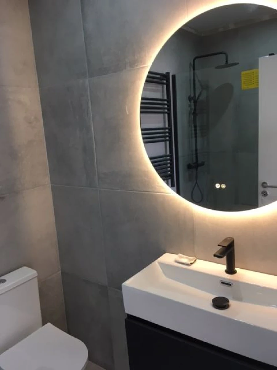 Apartamento T-3 para Venda em Mina de Água, Amadora Foto 16