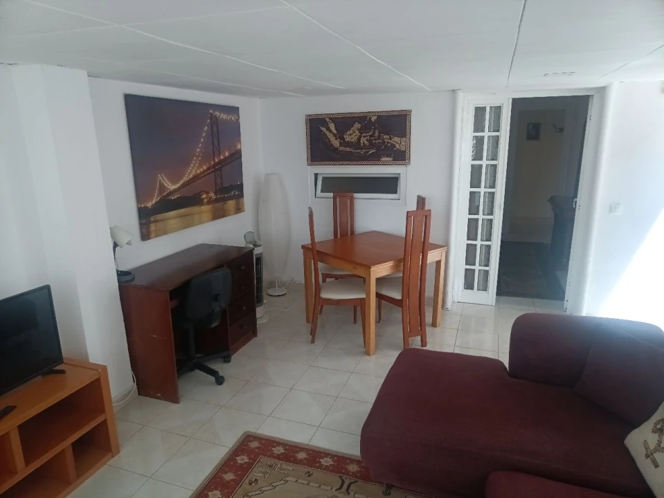 Apartamento T2 para Arrendamento em Almada Foto 7