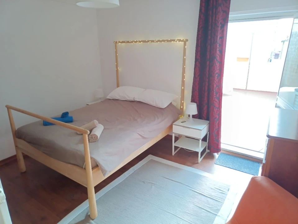 Apartamento T2 para Arrendamento em Almada Foto 9