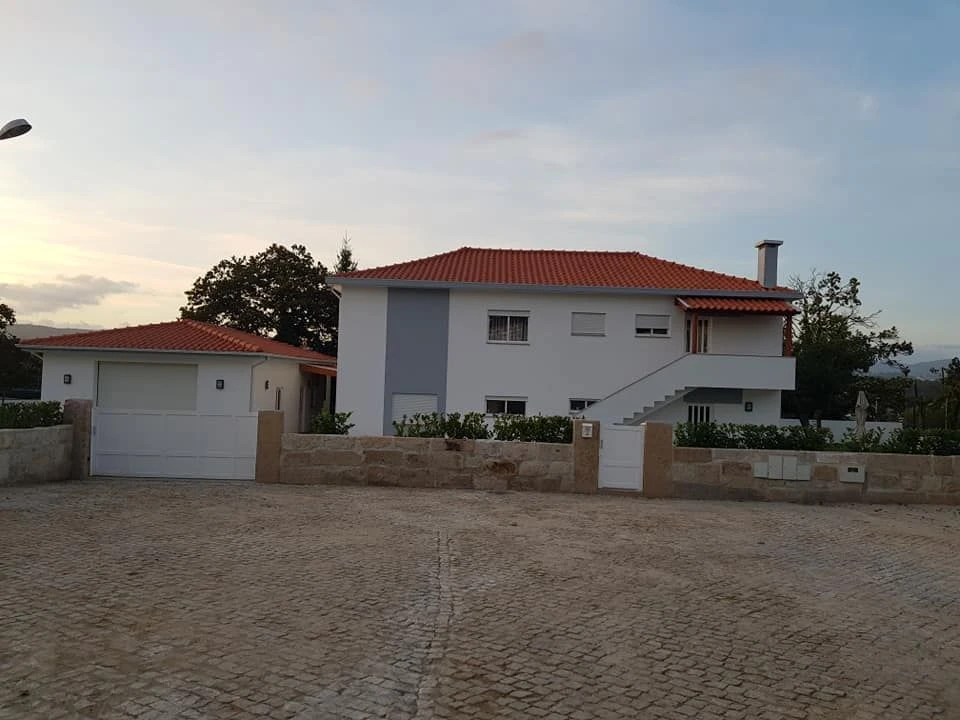 Moradia T6 para Venda em Novelas Foto 2