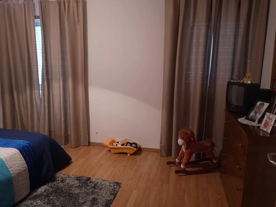 Moradia T4 para Venda em Meinedo Foto 7