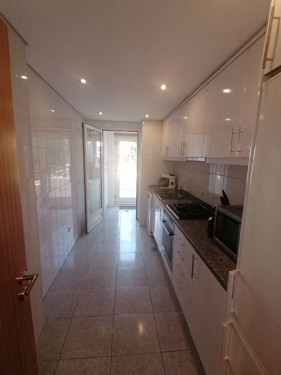 Apartamento T2 para Venda em Senhora da Hora Foto 4