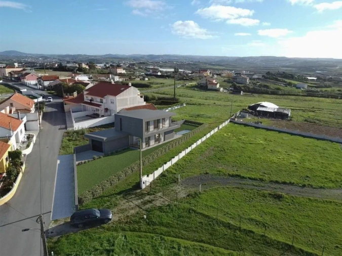 Moradia T3 para Venda em Casal Cochim Foto 9