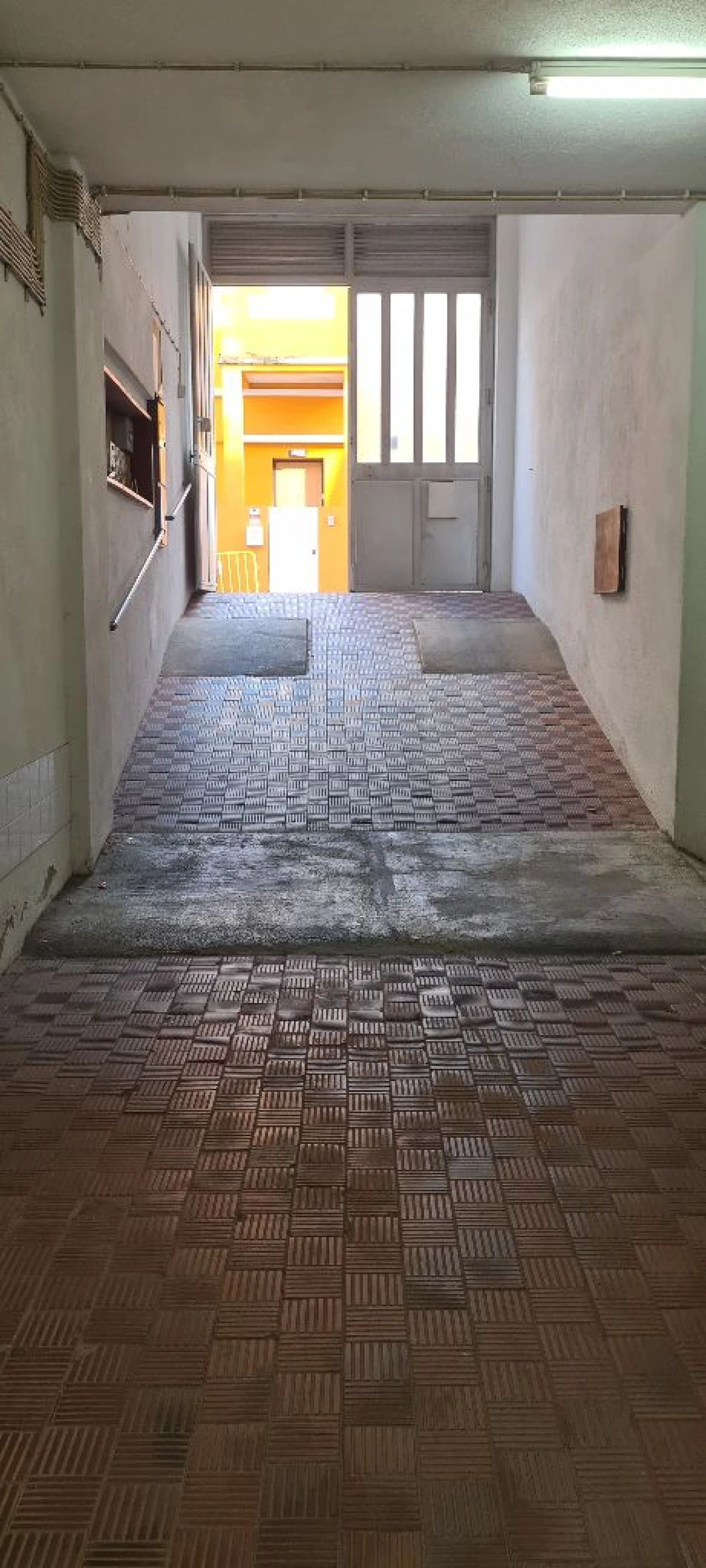 Garagem para Venda em Almada Foto 6