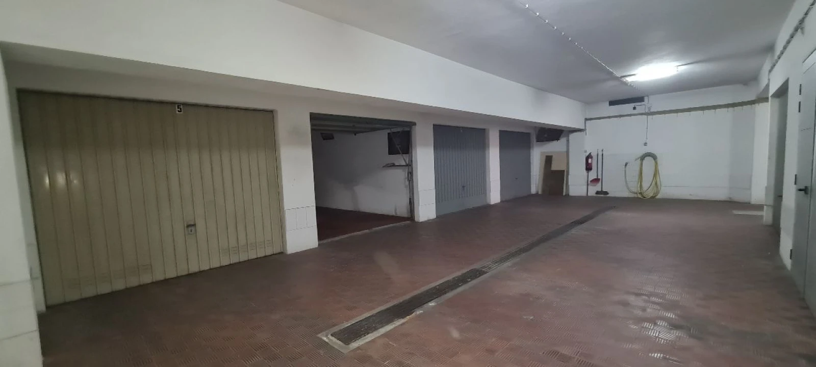 Garagem para Venda em Almada Foto 5