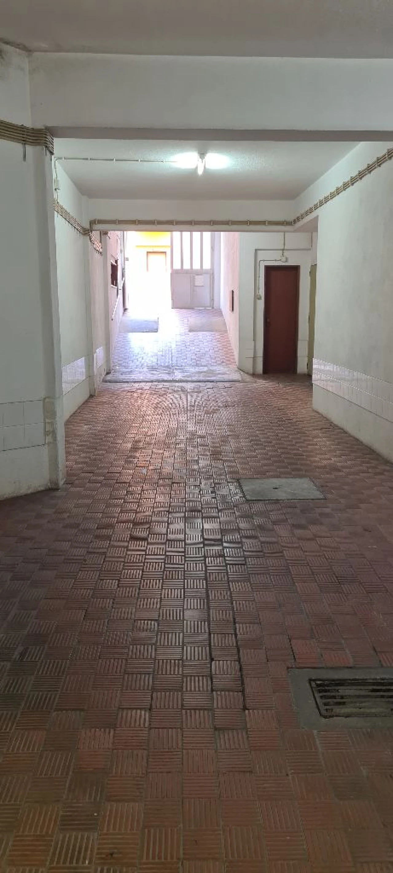 Garagem para Venda em Almada Foto 8