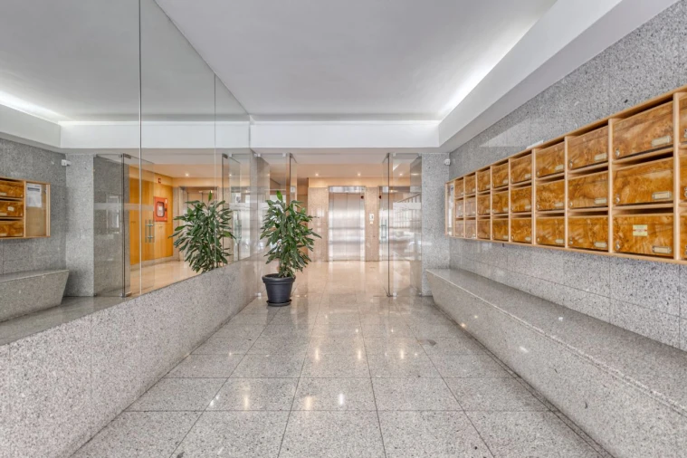Apartamento T1 para Venda em Porto Foto 19