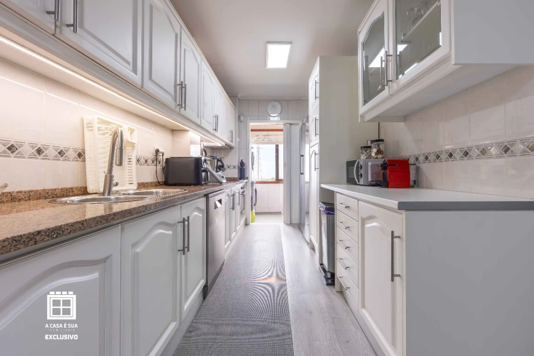 Apartamento T4 para Venda em Lourosa Foto 3