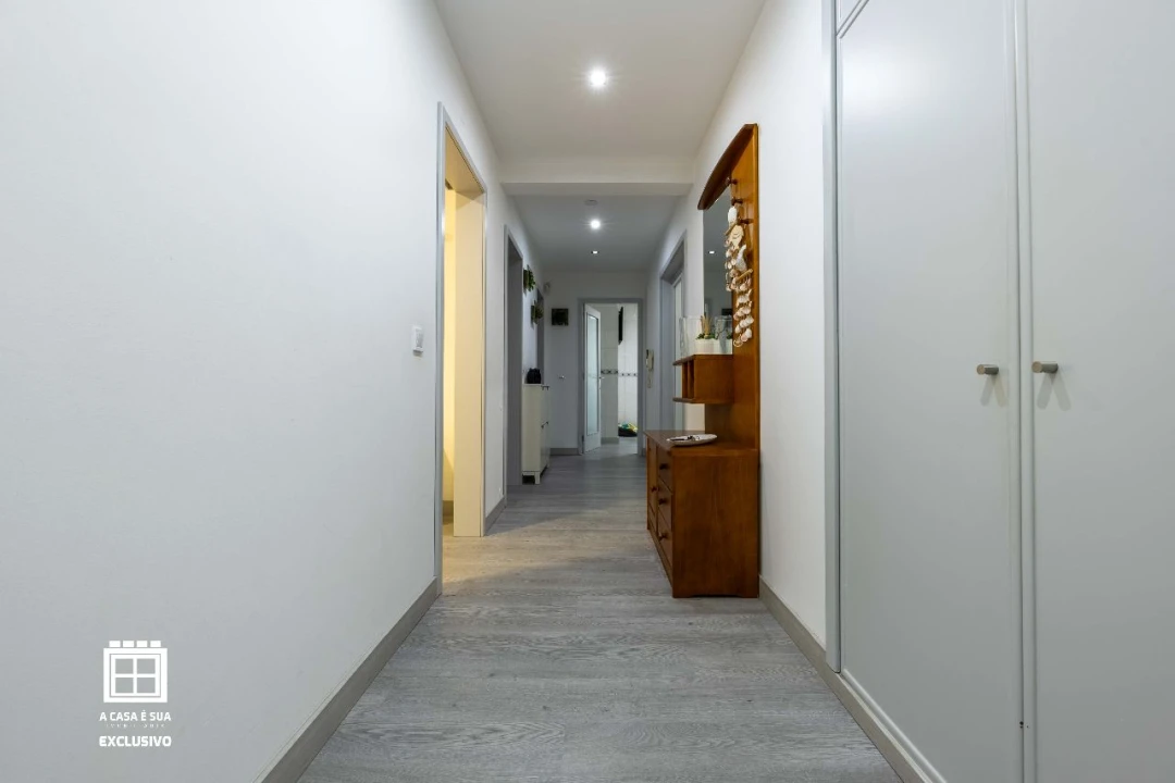 Apartamento T4 para Venda em Lourosa Foto 25