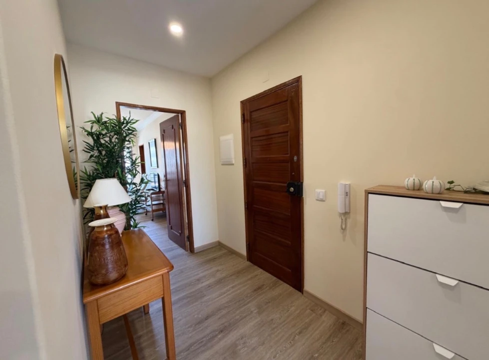 Apartamento T2 para Venda em Avenida Carlos Mota Pinto Foto 2