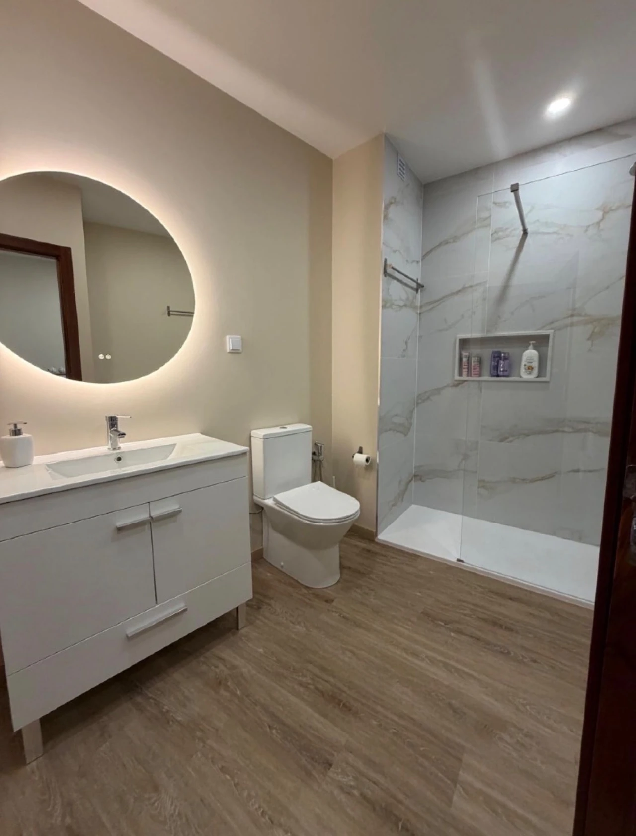 Apartamento T2 para Venda em Avenida Carlos Mota Pinto Foto 8