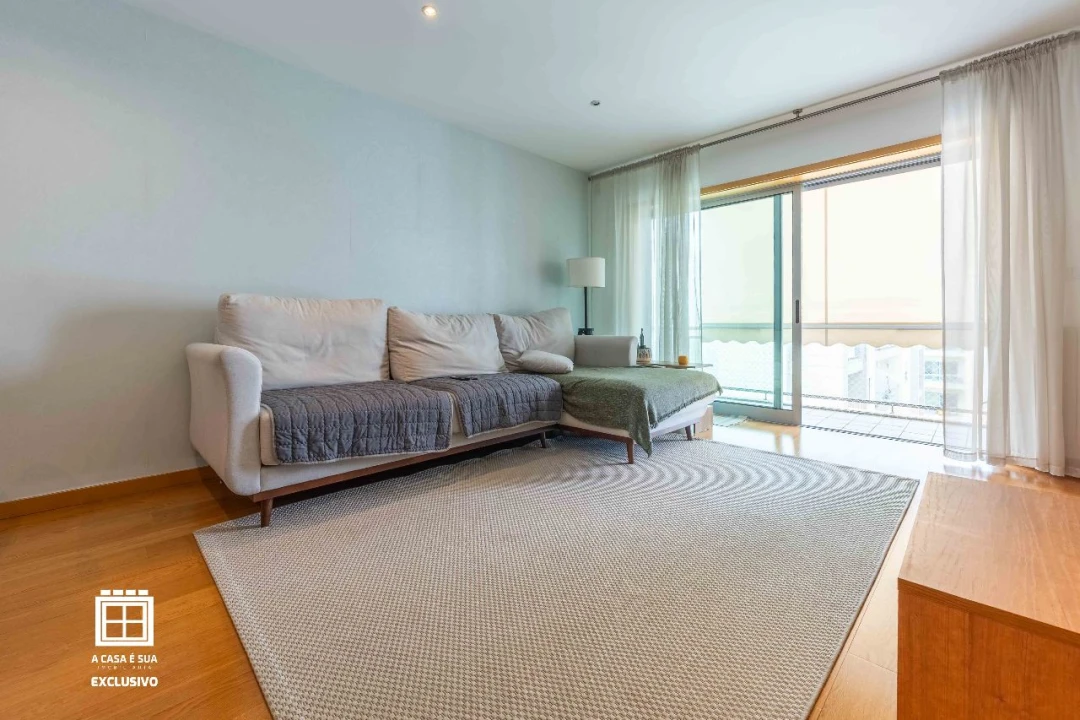 Apartamento T2 para Venda em Santa Maria da Feira Foto 4