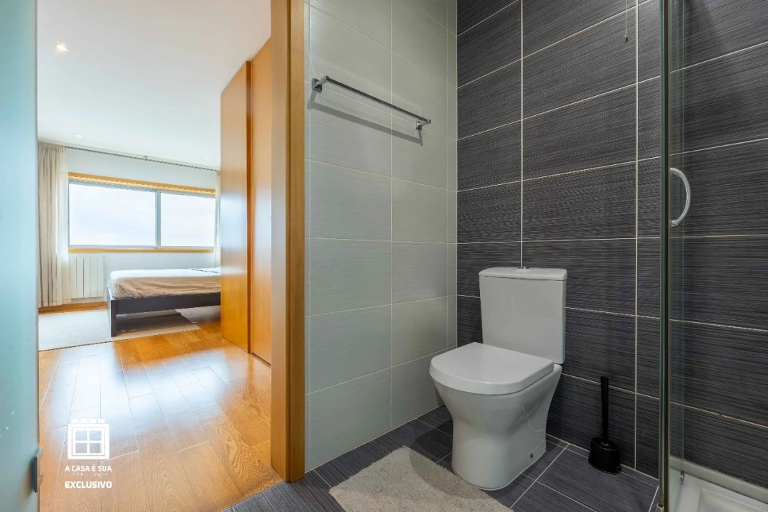 Apartamento T2 para Venda em Santa Maria da Feira Foto 5