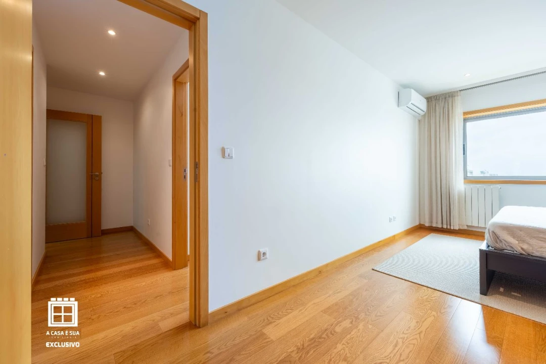 Apartamento T2 para Venda em Santa Maria da Feira Foto 32