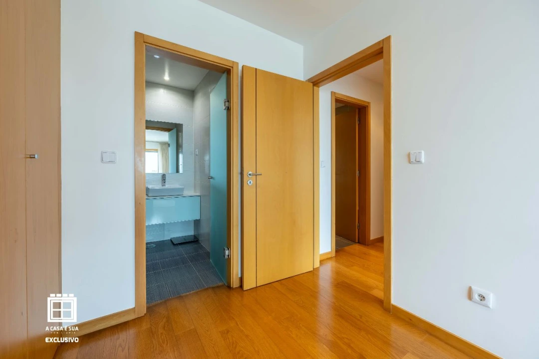 Apartamento T2 para Venda em Santa Maria da Feira Foto 38