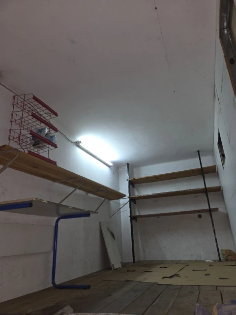 Armazém para Venda em Almada