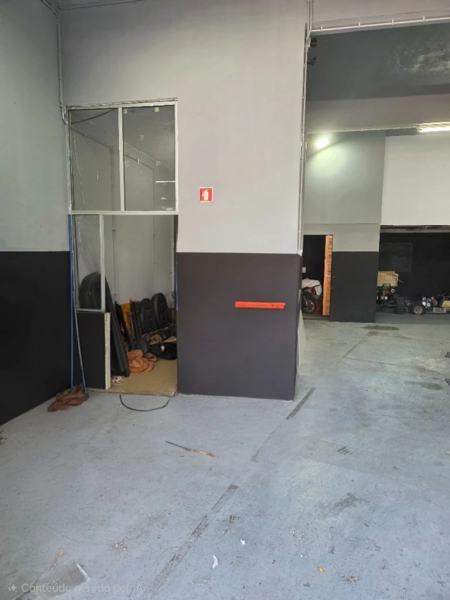 Armazém para Venda em Almada Foto 2