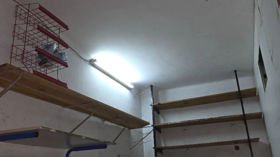 Armazém para Venda em Almada