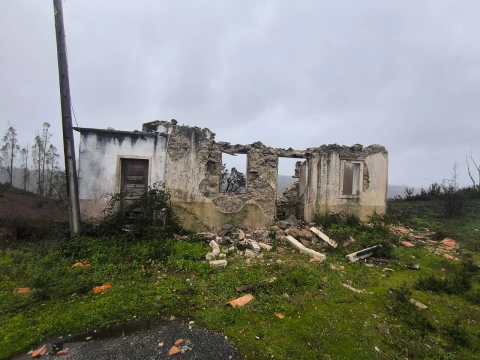 Moradia T4 para Venda em Portela da Memória Foto 1