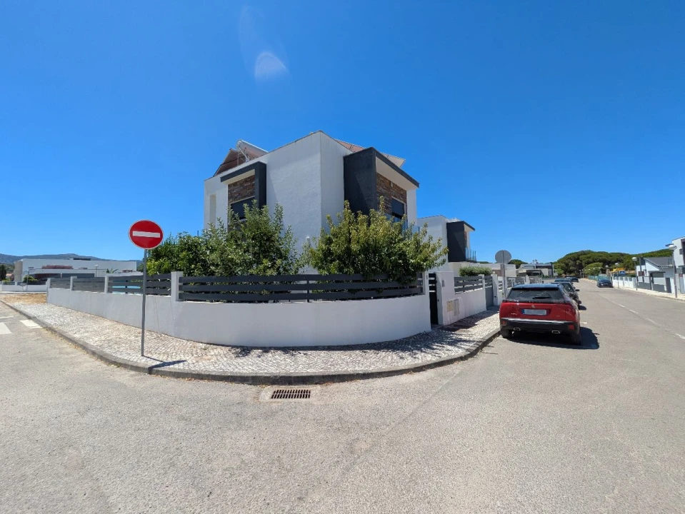 Moradia T3 para Venda em Azeitão Foto 3