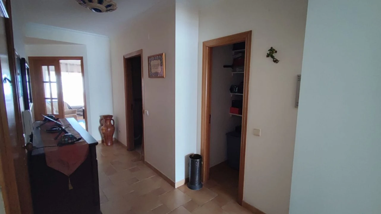 Apartamento T2 para Venda em Caldas da Rainha Foto 8