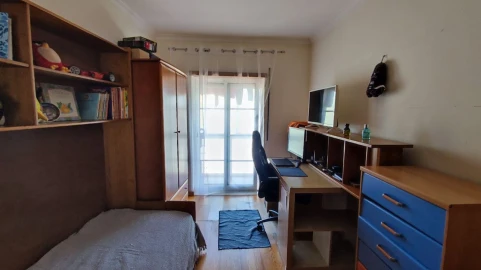 Apartamento T2 para Venda em Caldas da Rainha