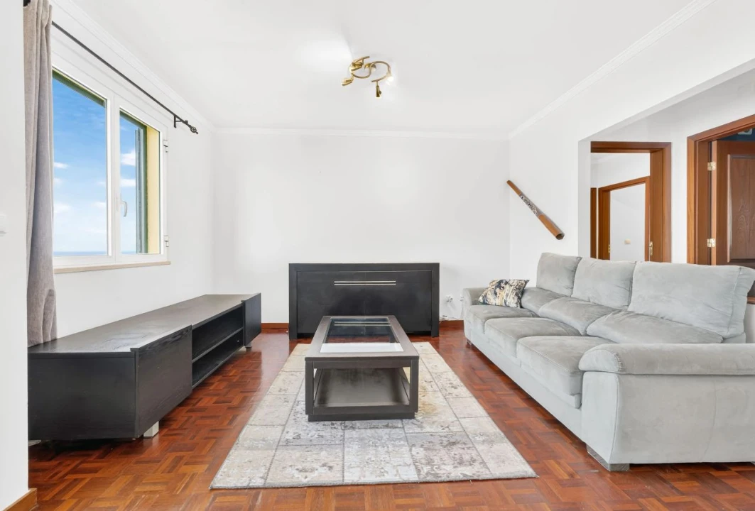 Apartamento T3 para Venda em Câmara de Lobos Foto 6