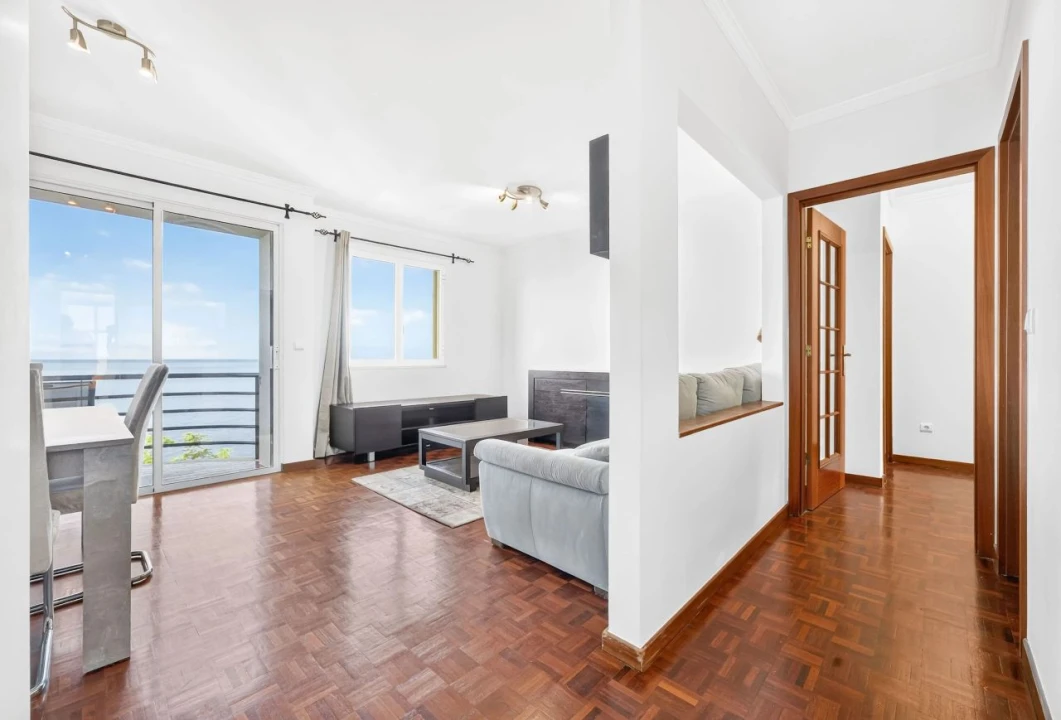 Apartamento T3 para Venda em Câmara de Lobos Foto 8