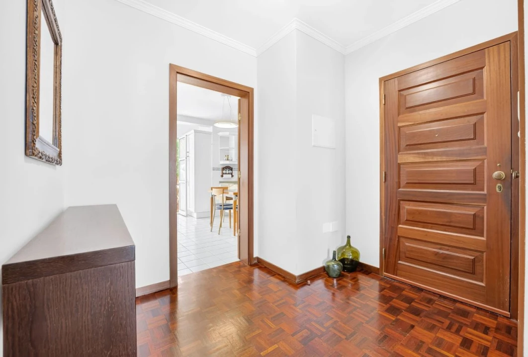 Apartamento T3 para Venda em Câmara de Lobos Foto 9