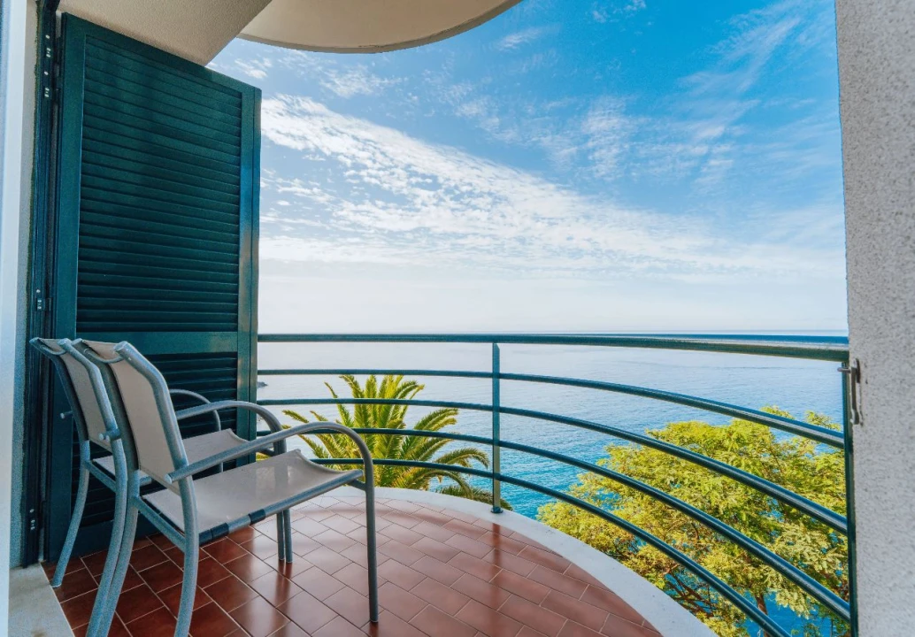 Apartamento T3 para Venda em Câmara de Lobos Foto 2