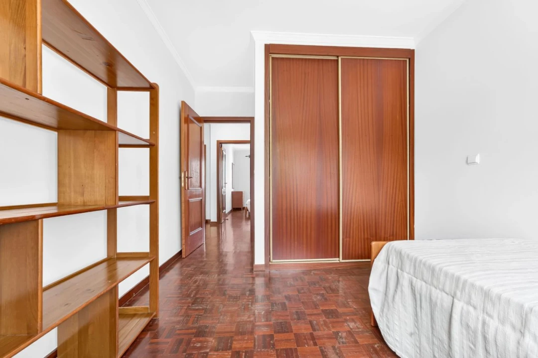 Apartamento T3 para Venda em Câmara de Lobos Foto 16