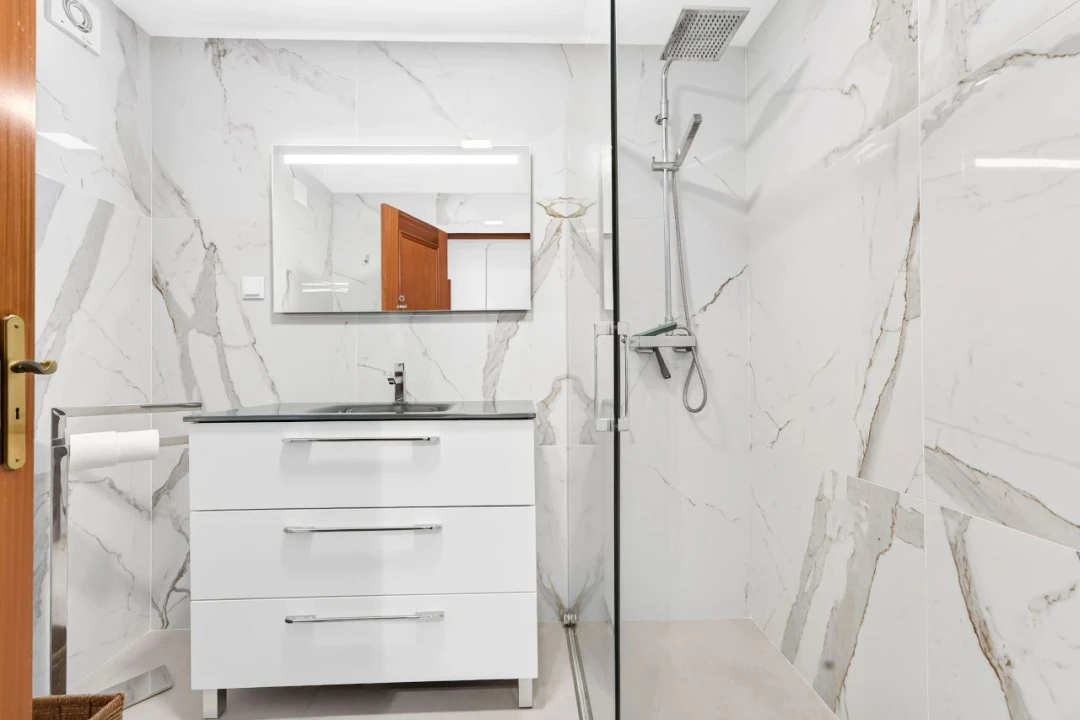 Apartamento T3 para Venda em Câmara de Lobos Foto 19