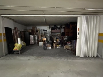 Garagem para Venda em Maia