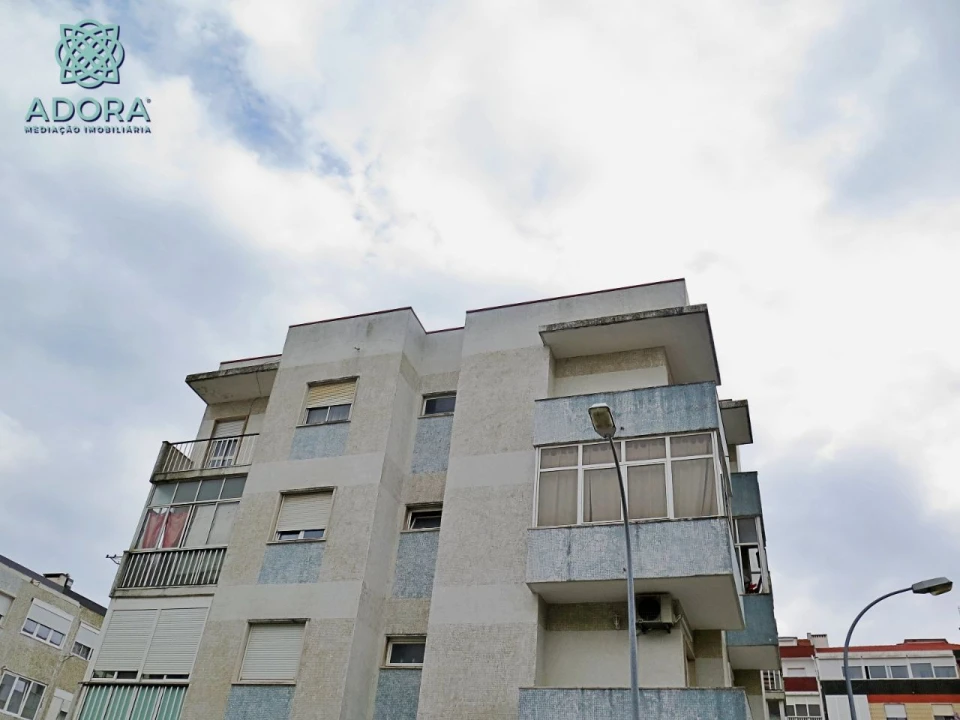 Apartamento T3 para Venda em Linda a Velha Foto 1