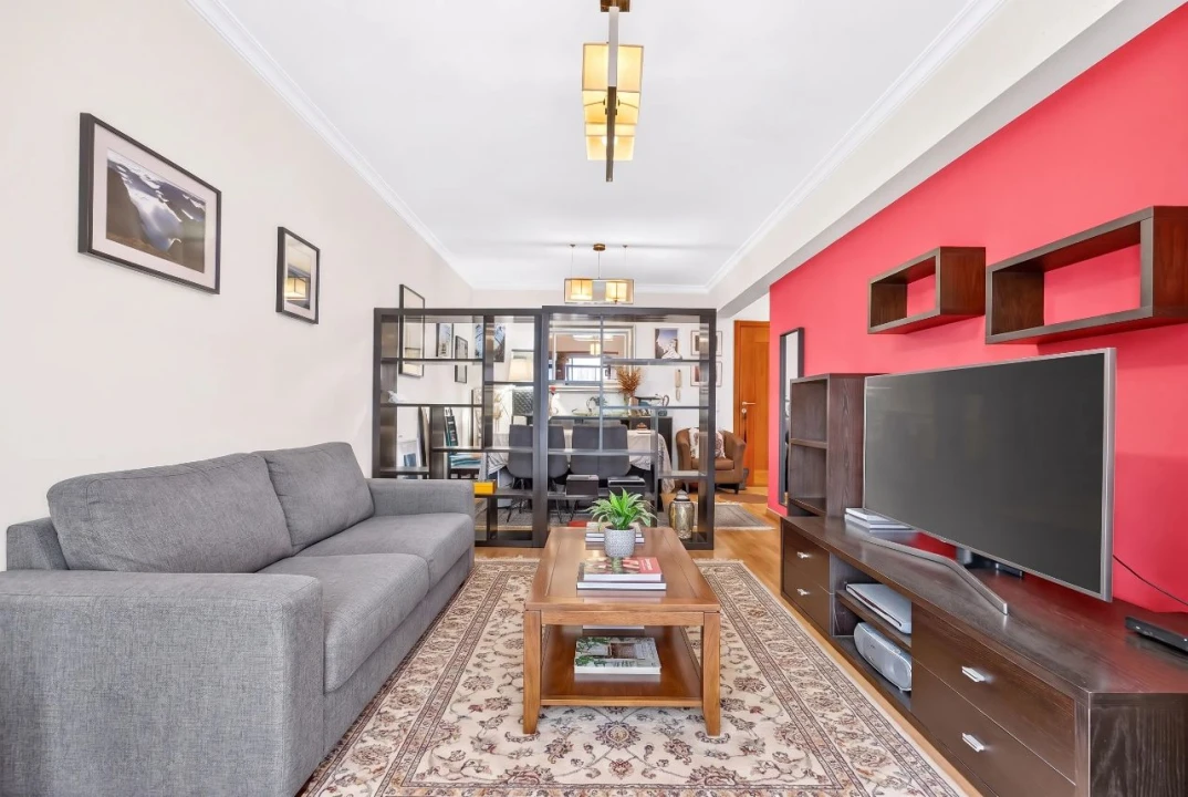 Apartamento T1 para Venda em Funchal Foto 2