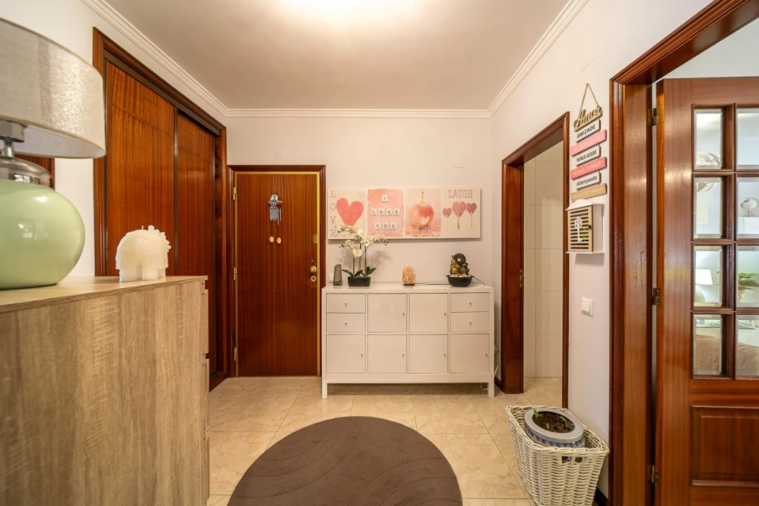 Apartamento T2 para Venda em Canelas Foto 25
