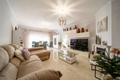 Apartamento T2 para Venda em Canelas