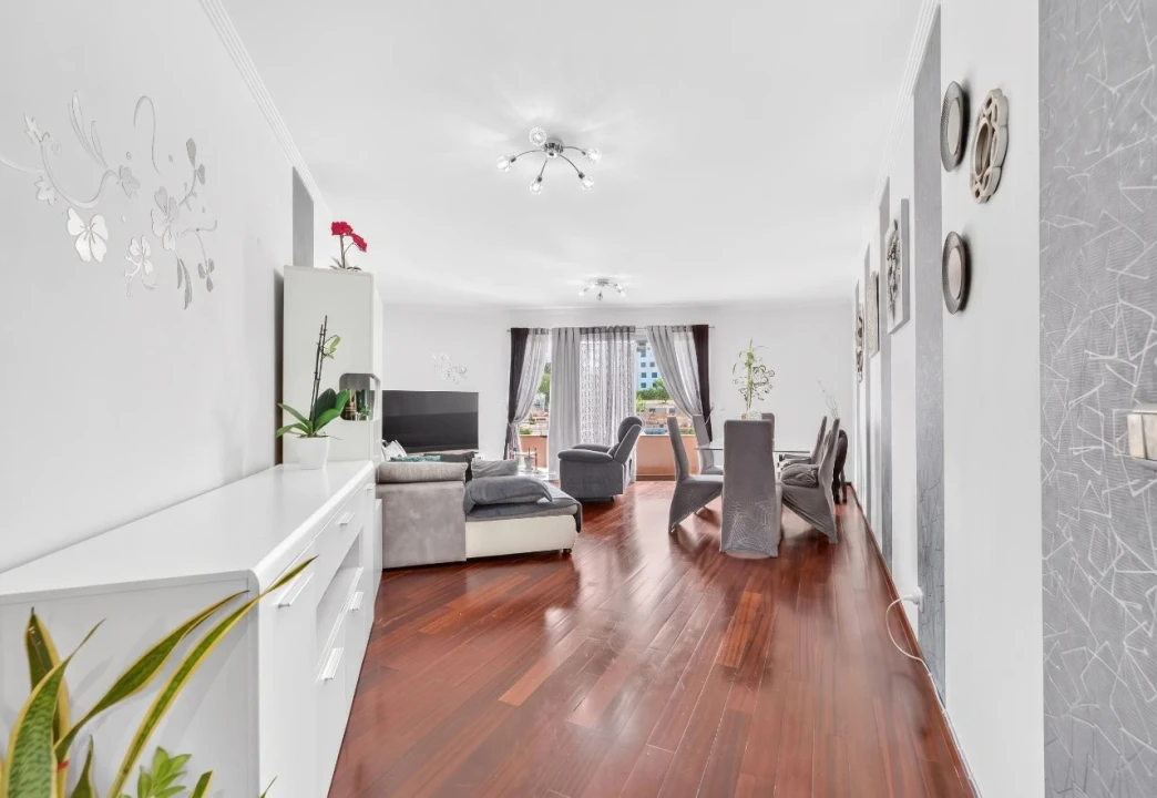 Apartamento T2 para Venda em Funchal Foto 9