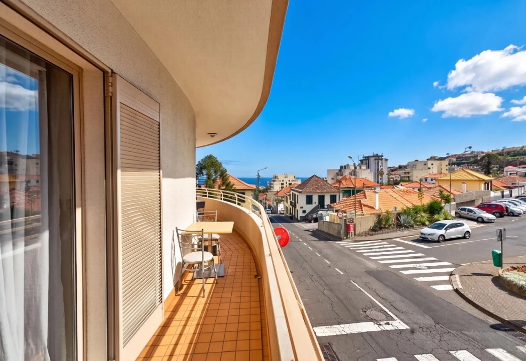 Apartamento T2 para Venda em Funchal Foto 6