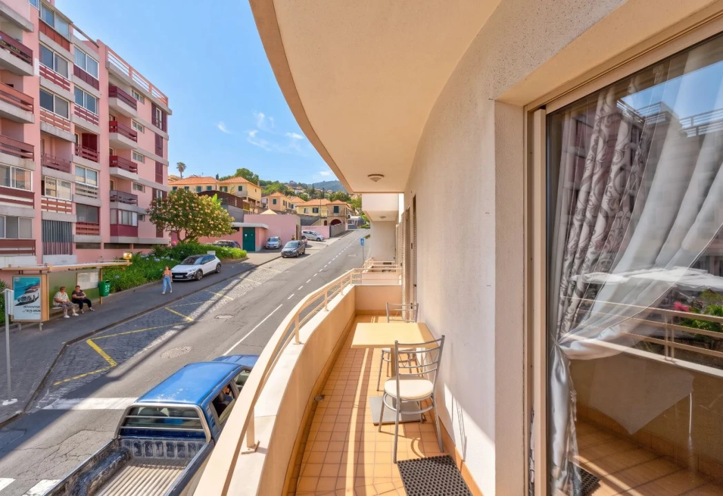 Apartamento T2 para Venda em Funchal Foto 7