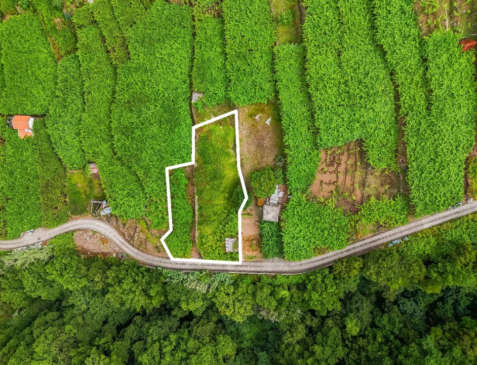 Terreno para Venda em Achada dos Judeus Foto 9