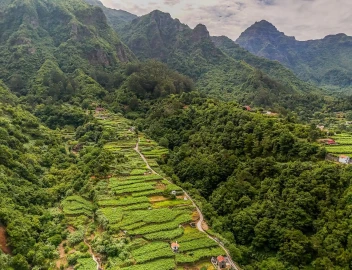 Terreno para Venda em Achada dos Judeus