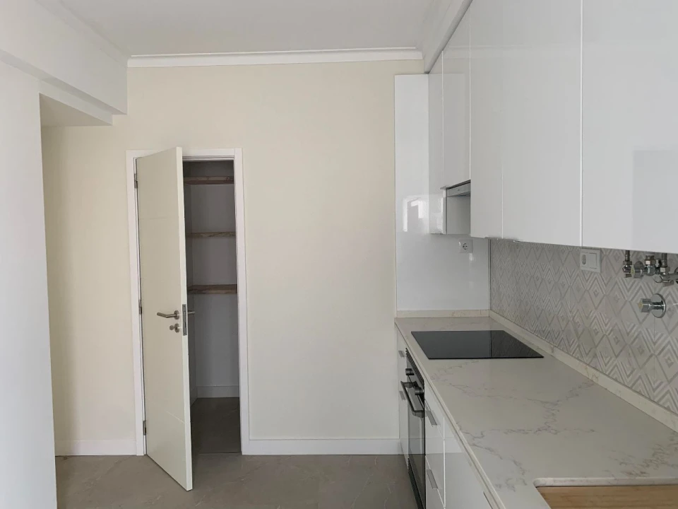 Apartamento T2 para Venda em Odivelas Foto 15