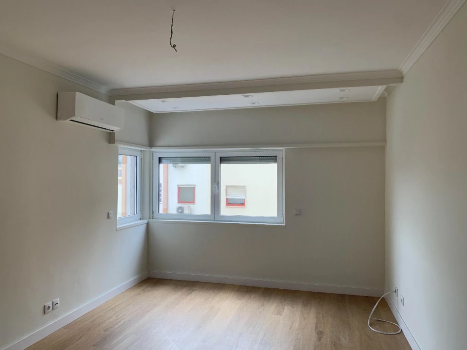 Apartamento T2 para Venda em Odivelas Foto 11