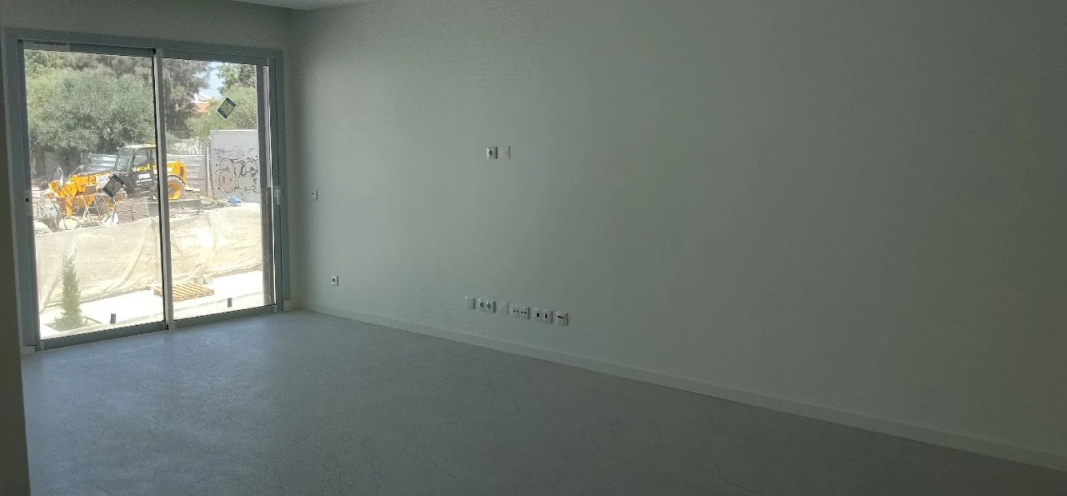 Apartamento T2 para Venda em Quarteira Foto 8