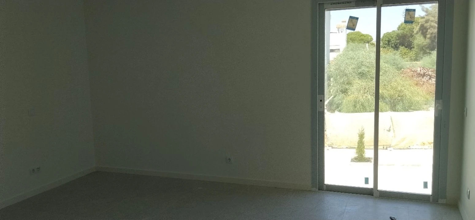 Apartamento T2 para Venda em Quarteira Foto 15
