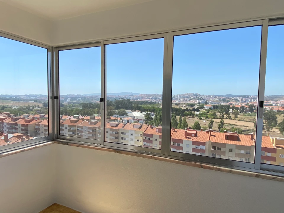 Apartamento T2 para Venda em Amadora Foto 3